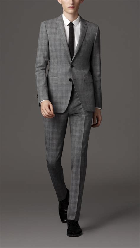 Burberry Suits for Men for sale 